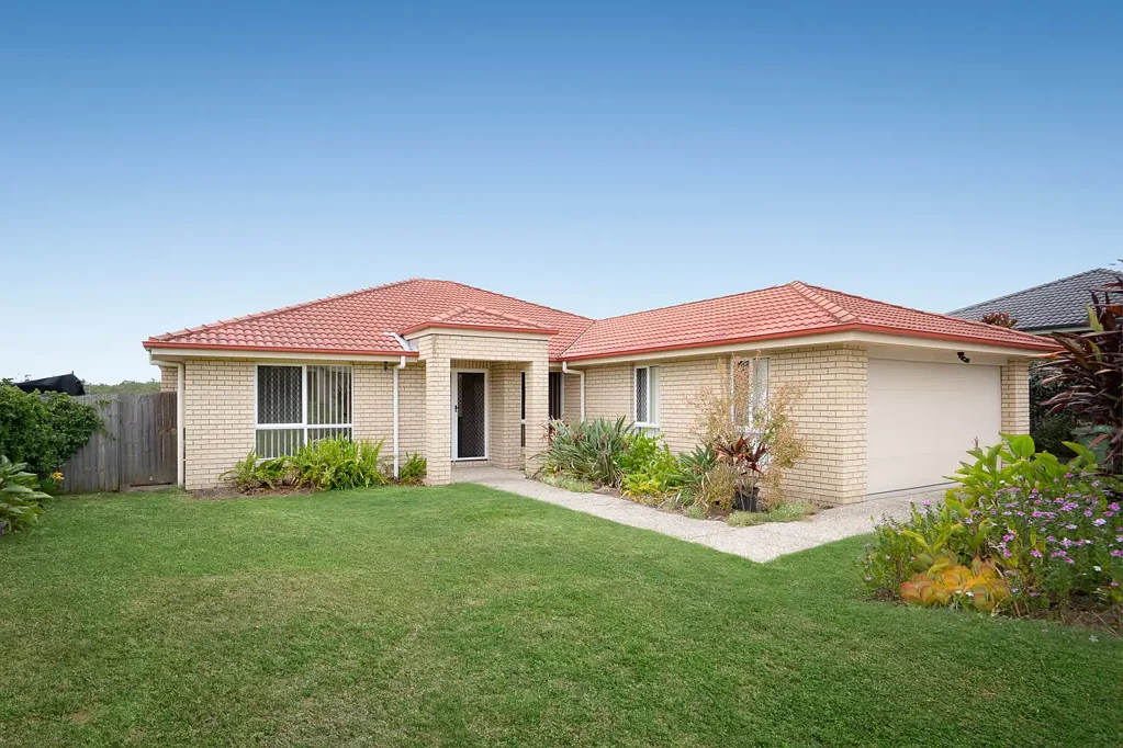 16 Walnut Crescent, Lowood, QLD 4311