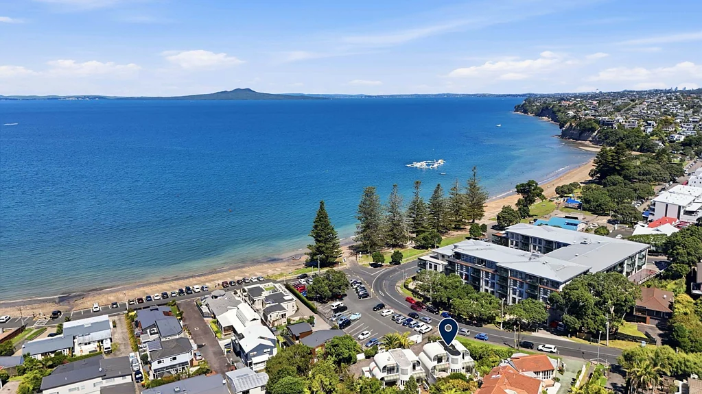 Coastal Living in The Heart of Browns Bay
