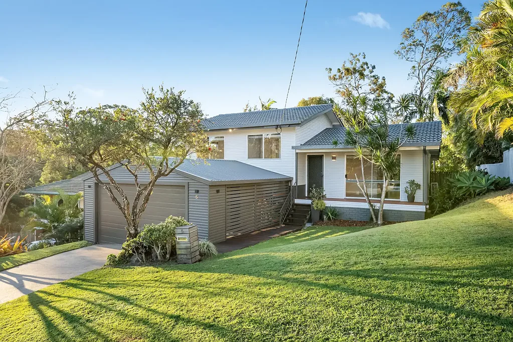 5 Tuttumburra Court, Ferny Hills, QLD 4055