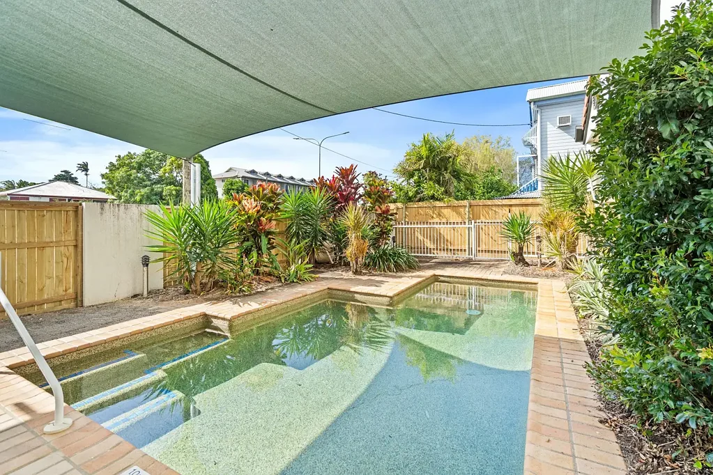 Cairns North 2Kwarto Spacious 102m² Apartment in a Prime Cairns North Position