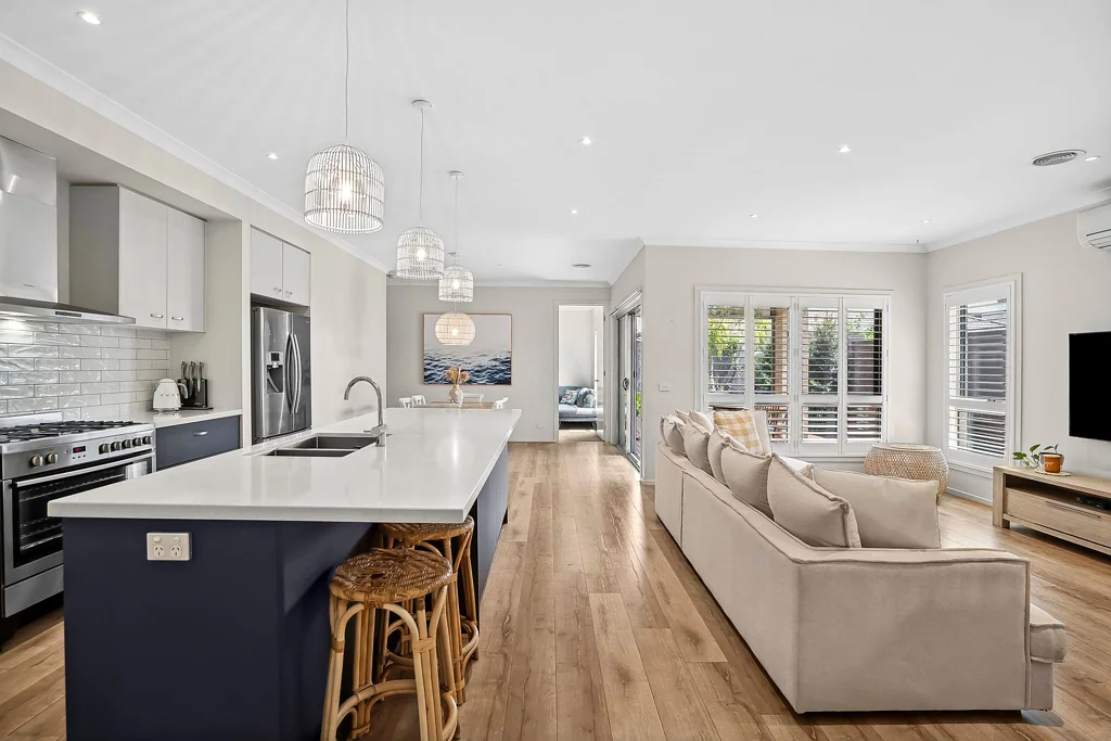 16 Portrush Loop, Armstrong Creek, VIC 3217