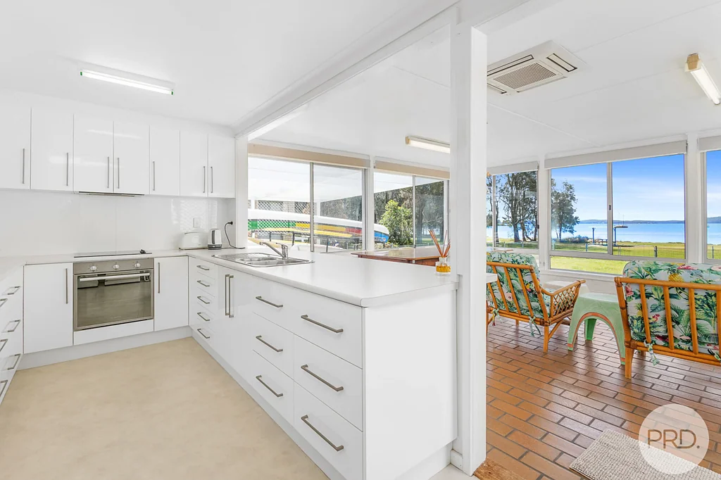 Tanilba Bay 4 Bedroom Life On The Sandy Shores