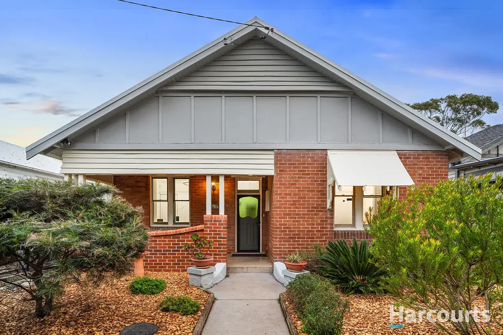 Merewether 3બેડરૂમ Gorgeous bungalow charm in private garden setting, 600m to The Junction