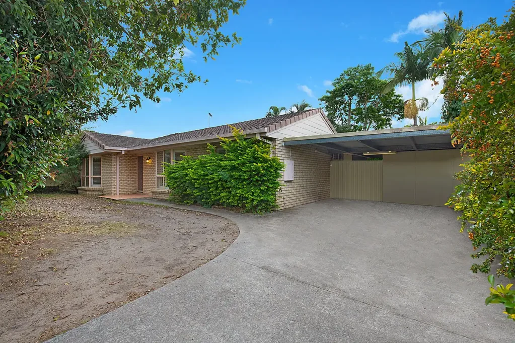 4 Wilkinson Drive, Crestmead, QLD 4132
