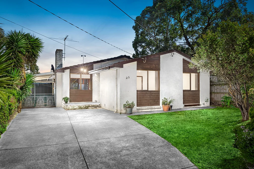 25 Huskisson Avenue, Lalor, VIC 3075