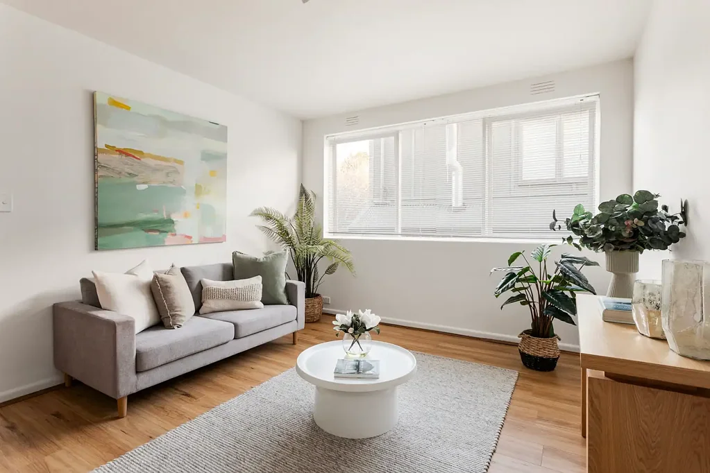 Prahran 1બેડરૂમ Thoughtfully Renovated for Effortless Living