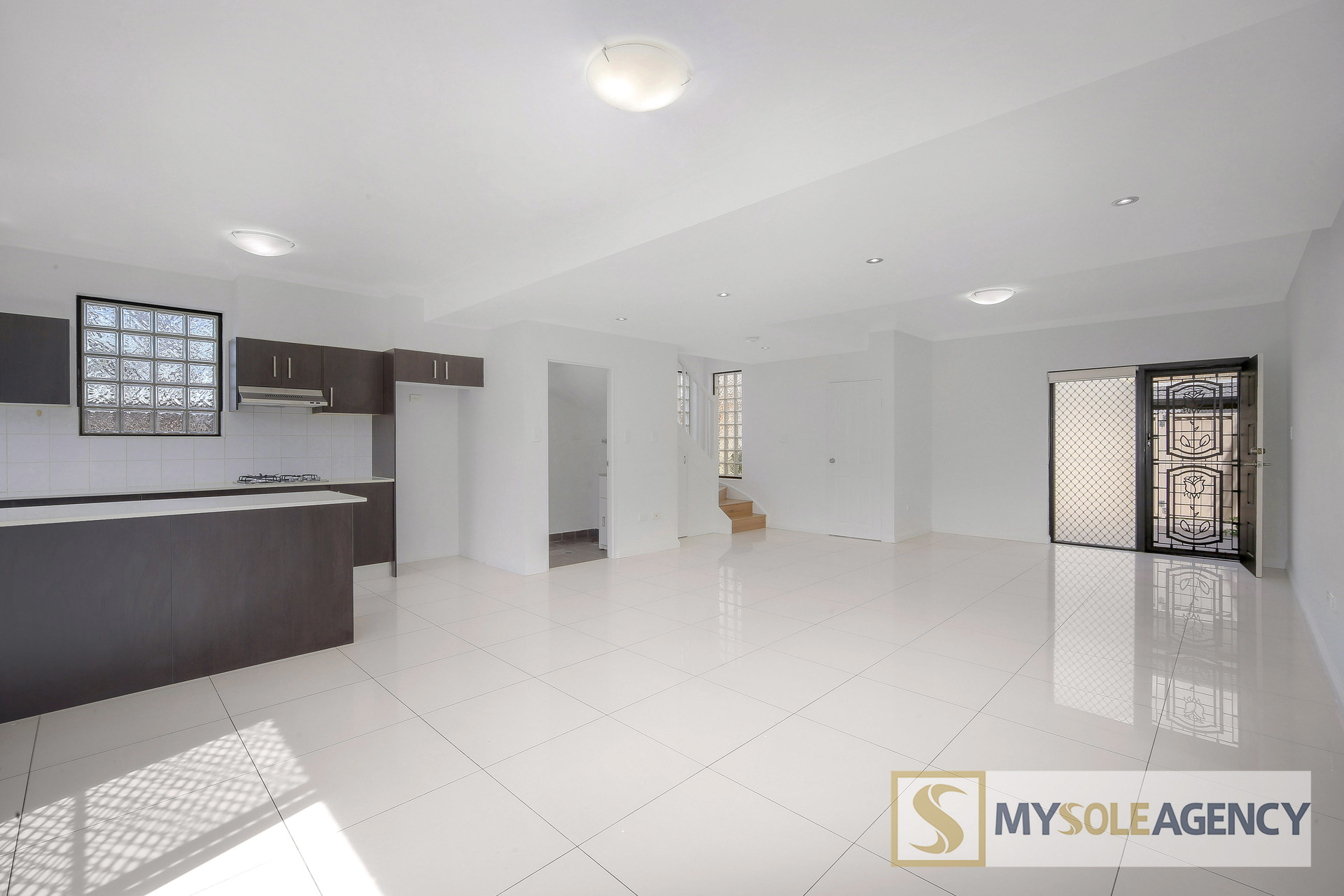 UNIT 5 9-11 KIMBERLEY ST, MERRYLANDS NSW 2160, 0 कमरे, 0 बाथरूम, Townhouse