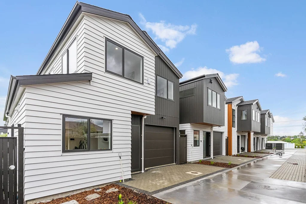 Lot 4/118 Chivalry Road, Glenfield, North Shore City, Auckland