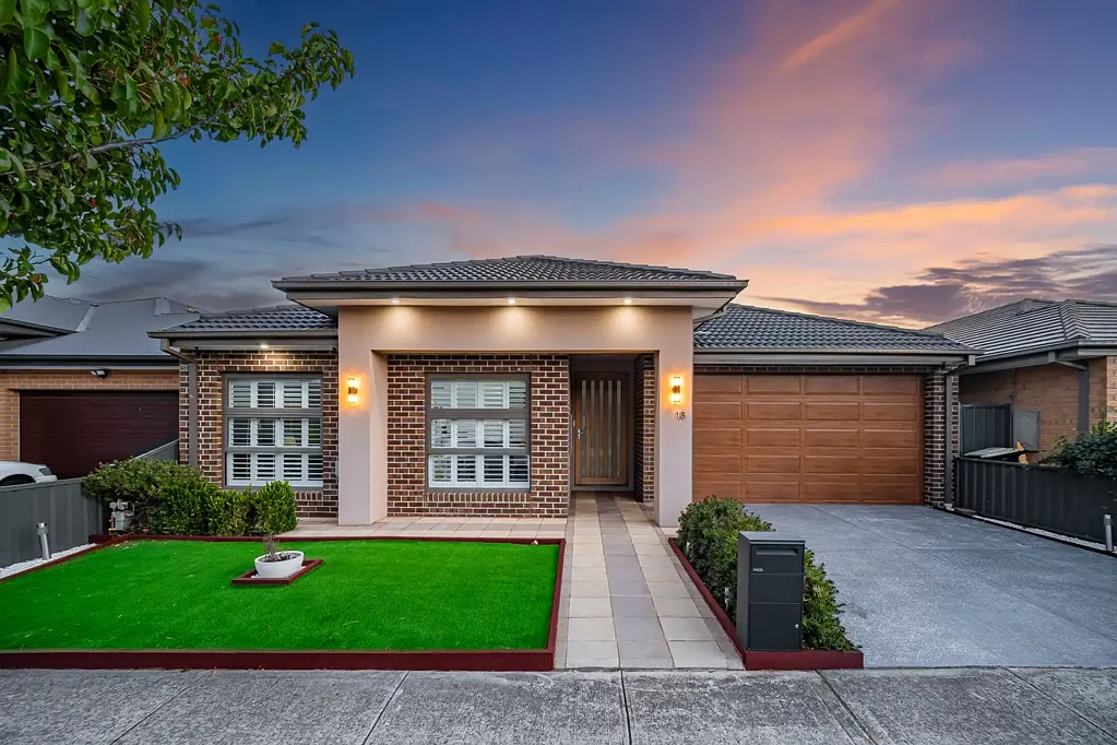 18 Prosperity Way, Roxburgh Park, VIC 3064