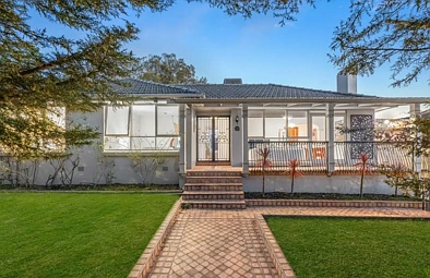22 Mall Court, Blackburn North, VIC 3130, 4 slaapkamers, 2 badkamers, House