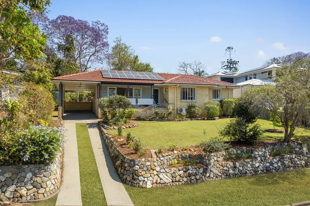 33 Trenton Street, Kenmore, QLD 4069