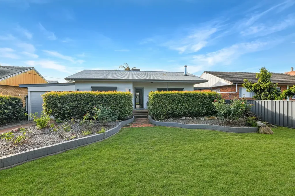 Renovated, Relaxed & Fully Furnished