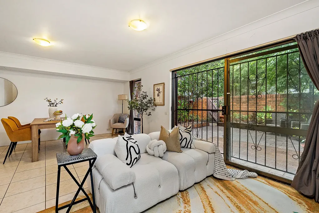 Hornsby 3कमरा Full brick townhouse