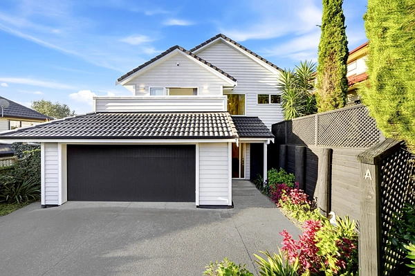 11A Langana Avenue, Browns Bay, North Shore City