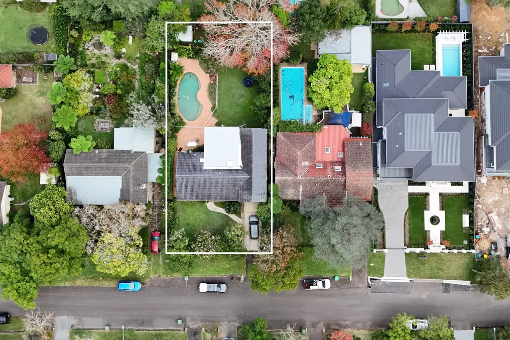 4 Banool Avenue, St Ives, NSW 2075