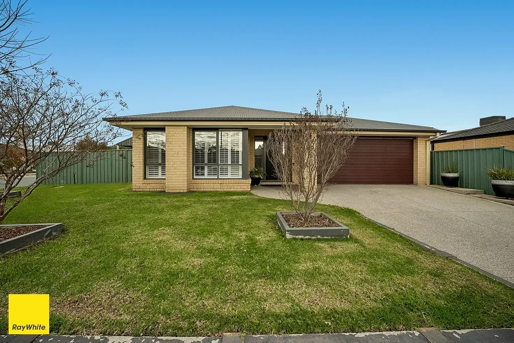Tatura 4房  Spacious Interiors, Impressive Outdoors