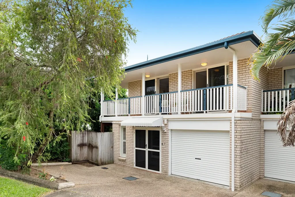 1/2 Flavelle Street, Carina, QLD 4152