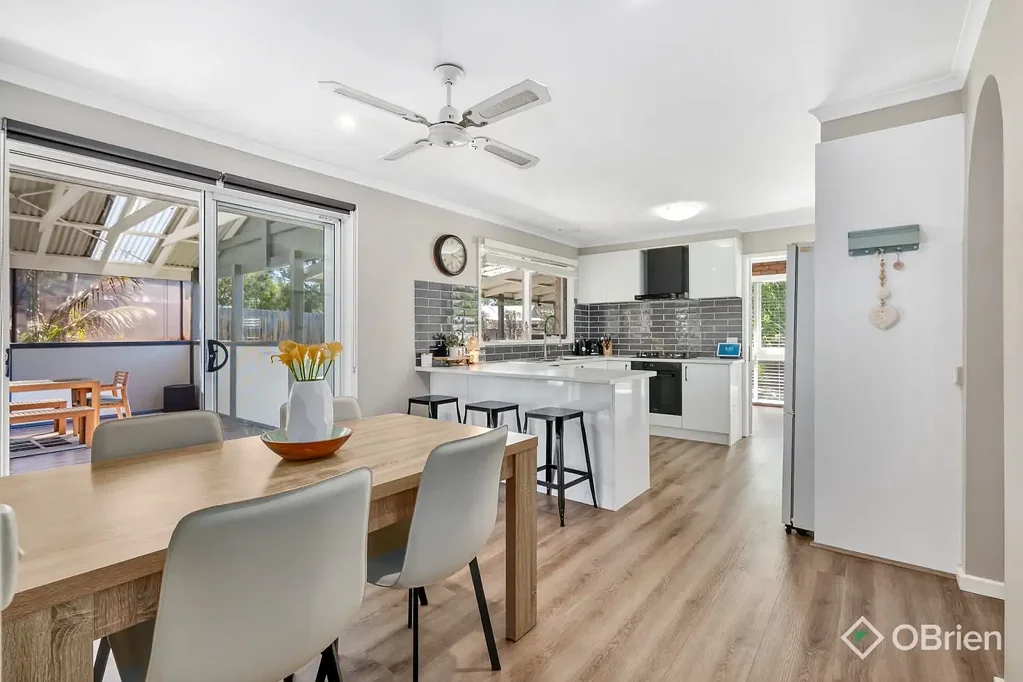 1 Heyington Court, Somerville, VIC 3912