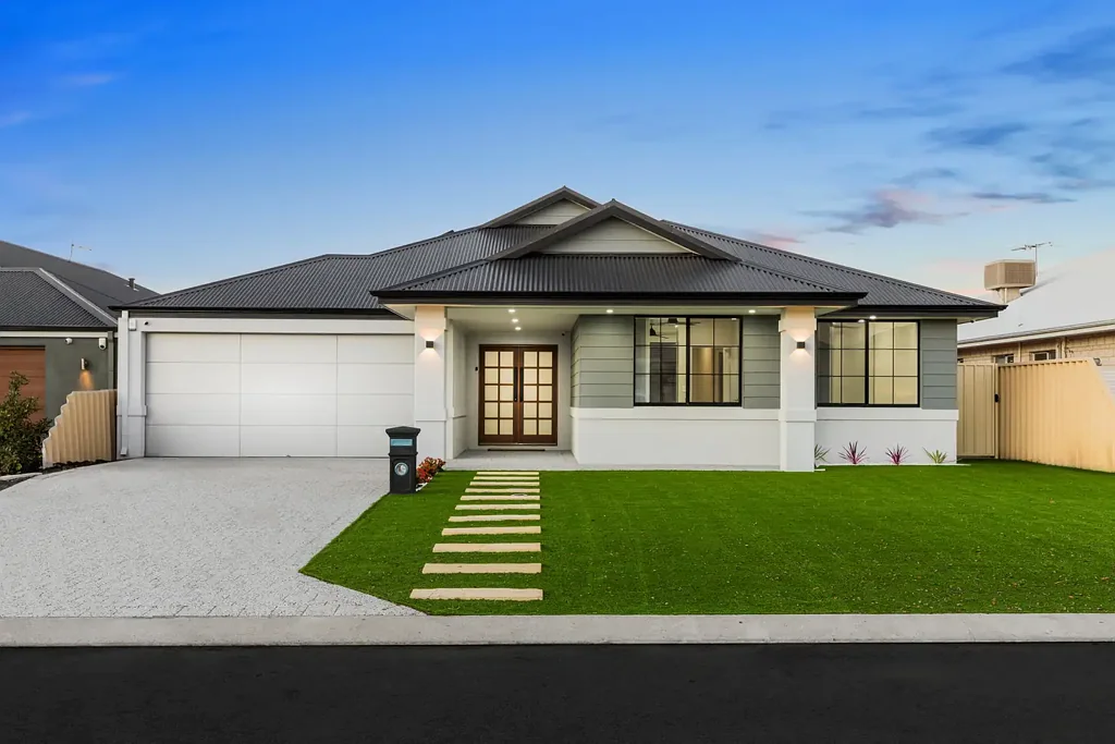 Southern River 4 Bedroom Hampton Elegance Meets Modern Grandeur - 4 Bedrooms plus study