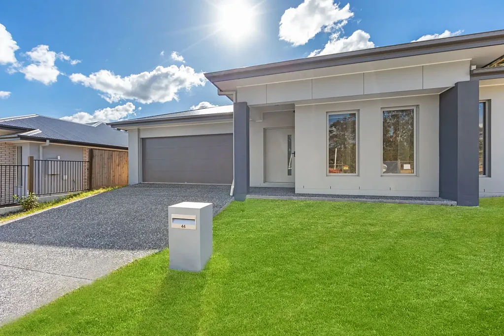 Stunning Modern Family Home with Open Plan Living