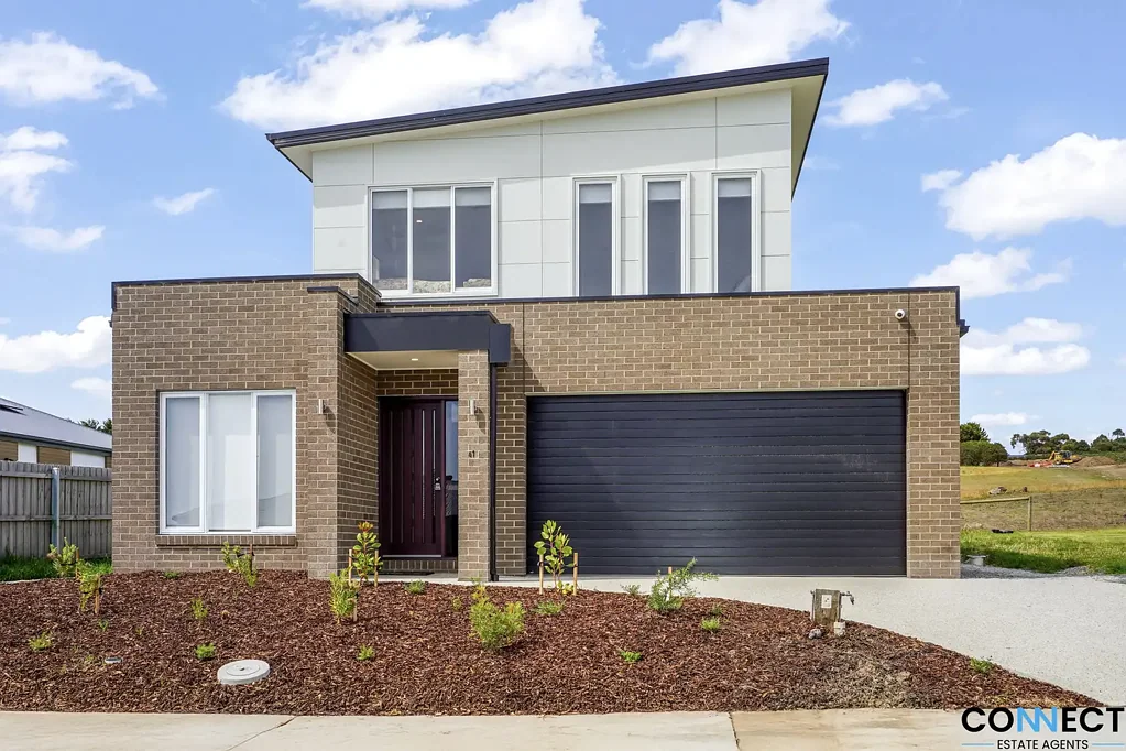 "Luxury Coastal Living at Its Finest" -Fully Furnished House