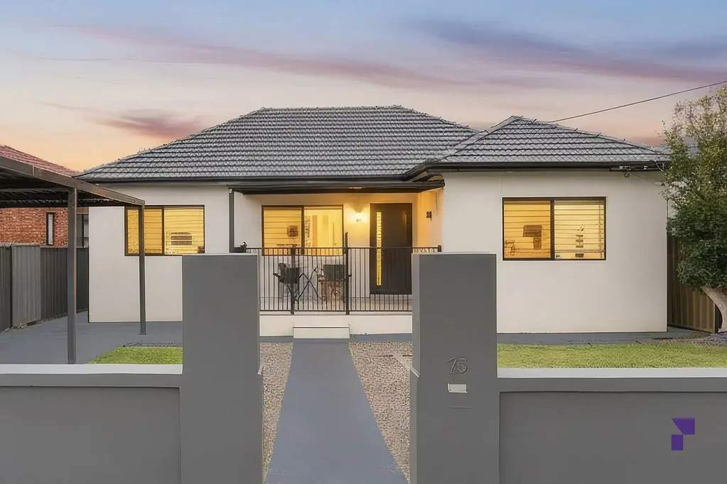 Yagoona 4Zimmer Stylish dual-living opportunity set on an impressive 701.9sqm parcel