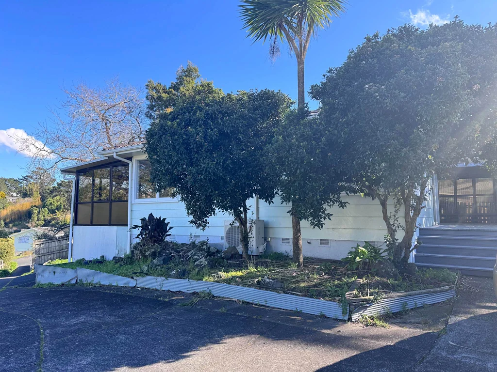 Sunny 3-Bedroom Home with Sunroom and Off-Stre...