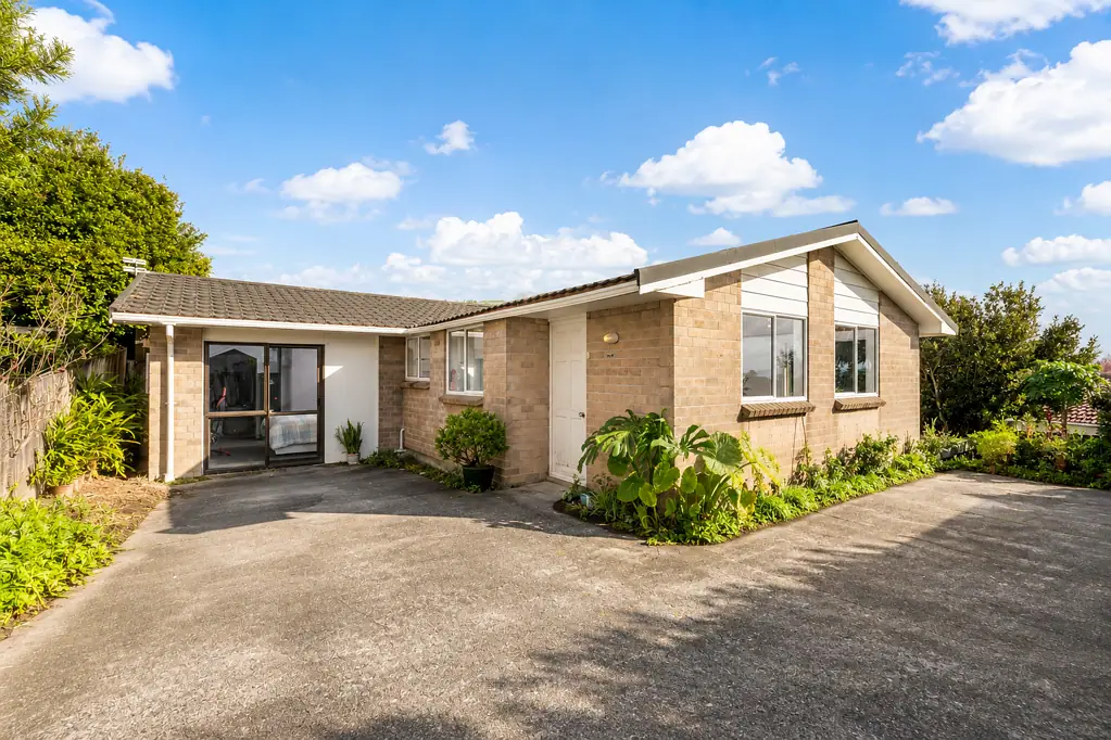 Glendene 3房  A Lot of Property for a Low Price!