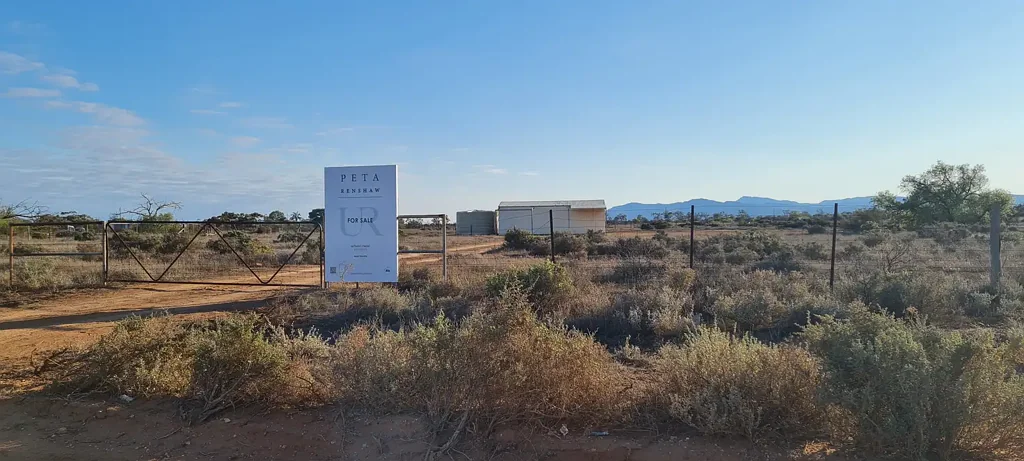 Stirling North Bore, Shed, Tanks & Views!