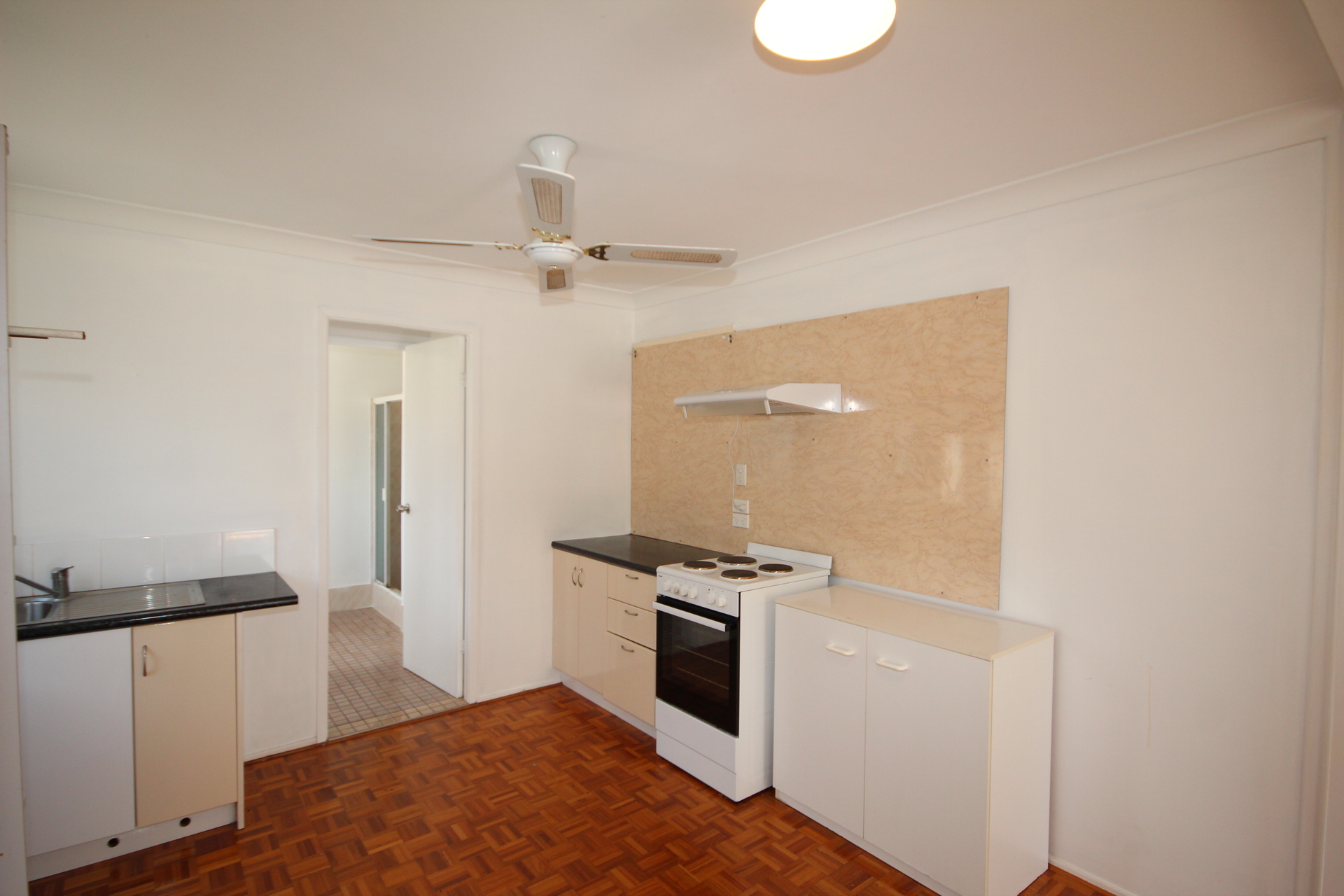 53 CHITTAWAY RD, CHITTAWAY BAY NSW 2261, 0房, 0浴, Studio