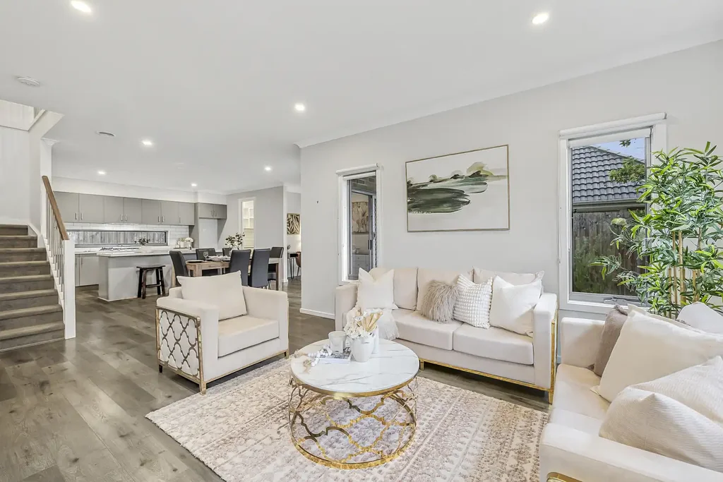 Oakleigh South 4બેડરૂમ Freestanding Radiance with a Parkland Backdrop