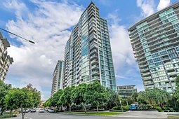 10313/8 Harbour Road, Hamilton