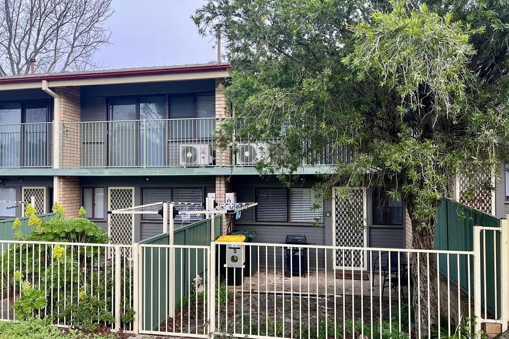 Comfortable Townhouse Living in a Prime Location