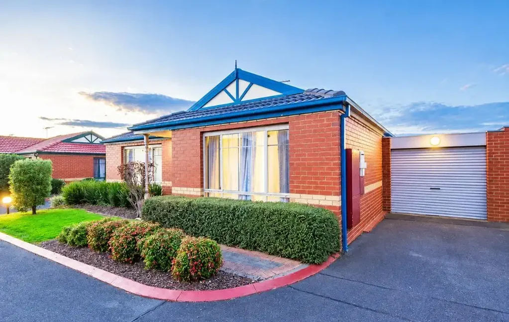 2 Bedroom Unit In a good location of Werribee!!!