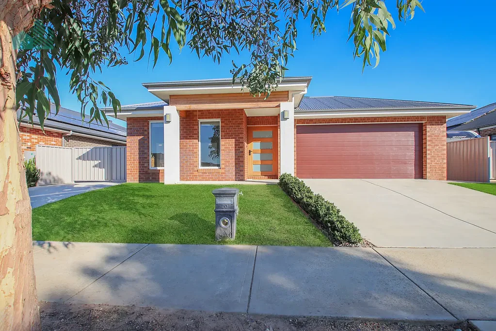 Baranduda 4房  Did Somebody Say - Family Home with Awesome Shed & Side Access?