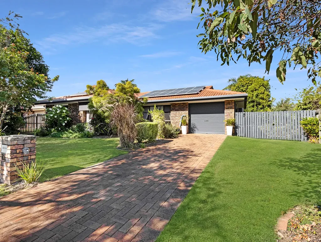 15 Vicki Parade, Torquay, QLD 4655