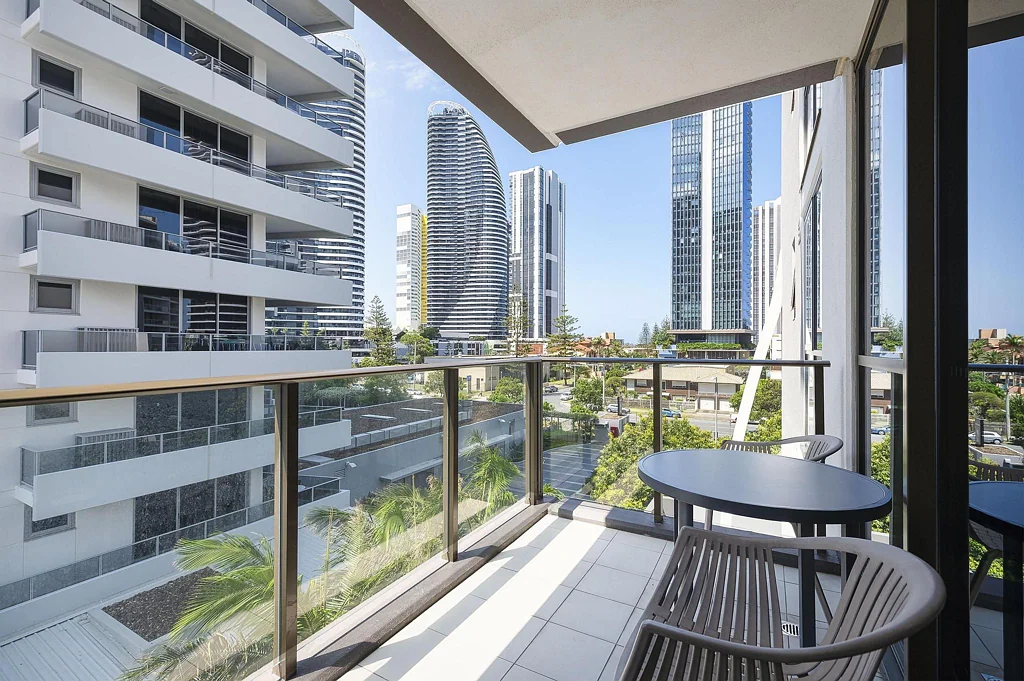 402/2663 GOLD COAST HIGHWAY, Broadbeach, QLD 4218