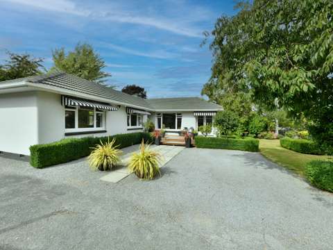 Upper Riccarton 2房  Superb Convenience with Stylish Street Appeal!