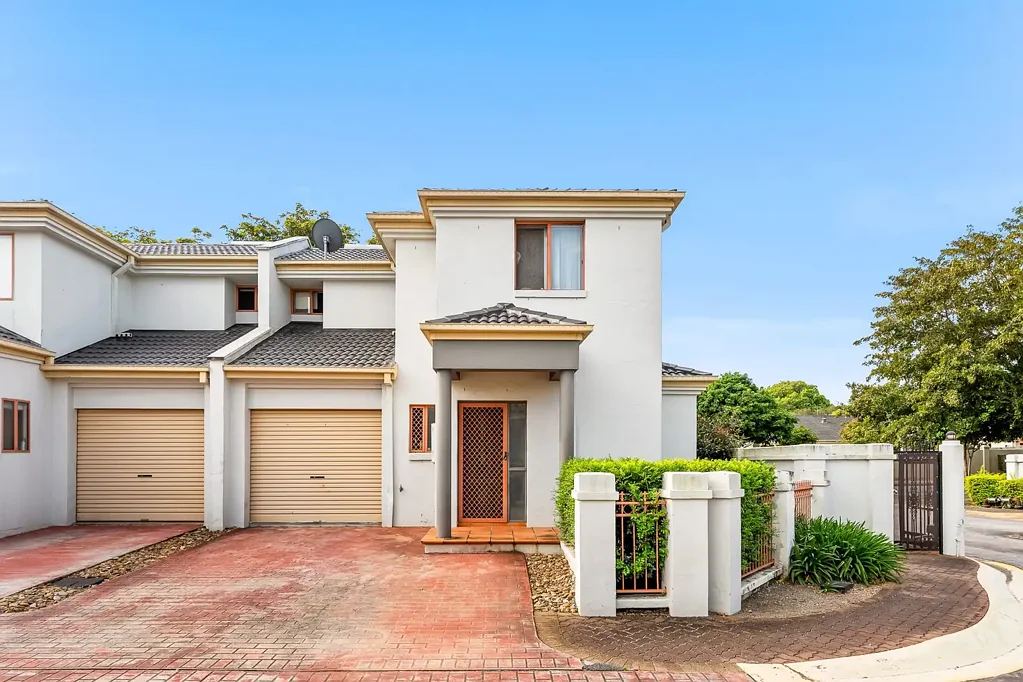 Runcorn 2ਬੈੱਡਰੂਮ Prime Location Townhouse - Walk to Everything!