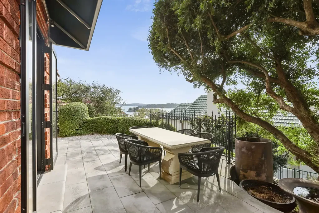 Wentworth Towers Rare + Expansive Harbourside Garden Apartment With Idyllic Harbour Vista