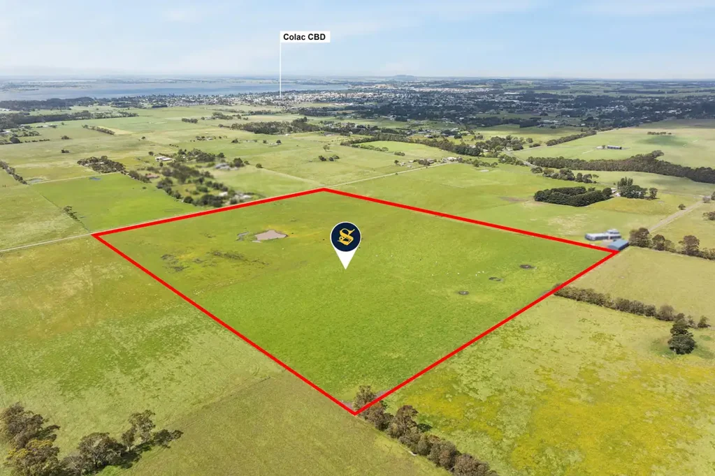 Elliminyt ATTRACTIVE COLAC – ELLIMINYT CITY FRINGE COUNTRY