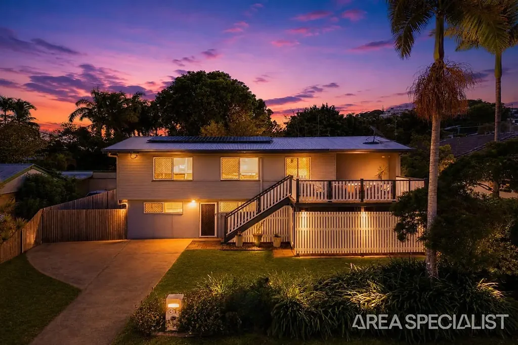 North Mackay 3房  Flexible Family Living with Pool, Shed and Dual-Living Potential