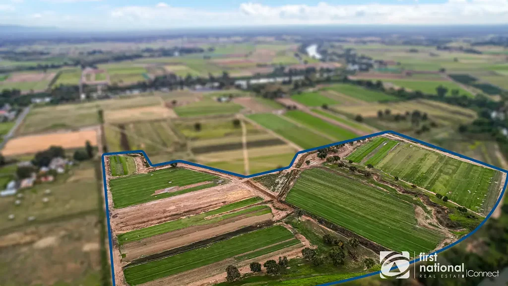 Windsor 40 ACRES OF ARABLE FARM LAND