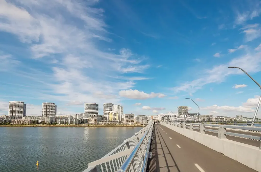Security two-bedroom apartment with parking & city/ water views at level 25
