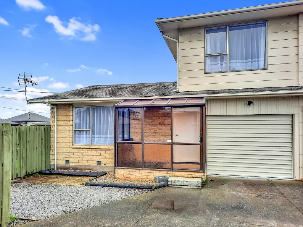 Refurbished 2 Bedroom Home