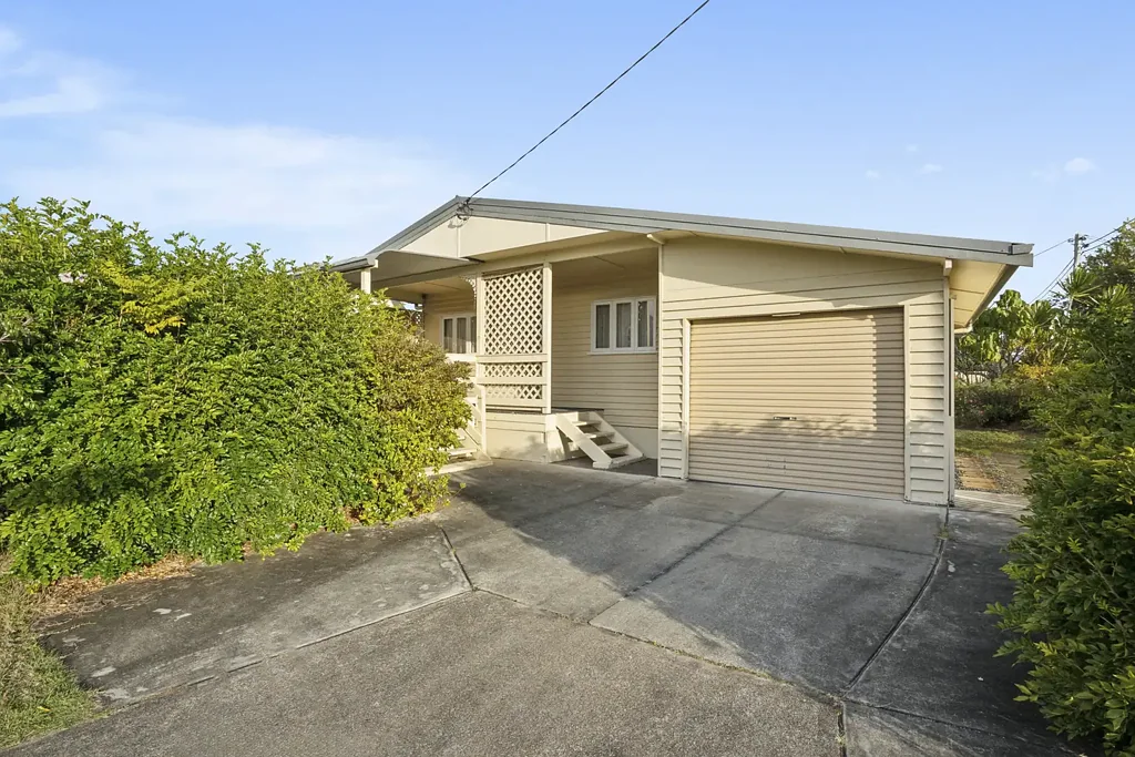 Biggera Waters 3 Slaapkamer ORIGINAL HOME ON 594m2 Flat BLOCK