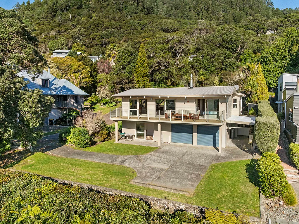 35 Mount Avenue, Pauanui, Thames, Waikato