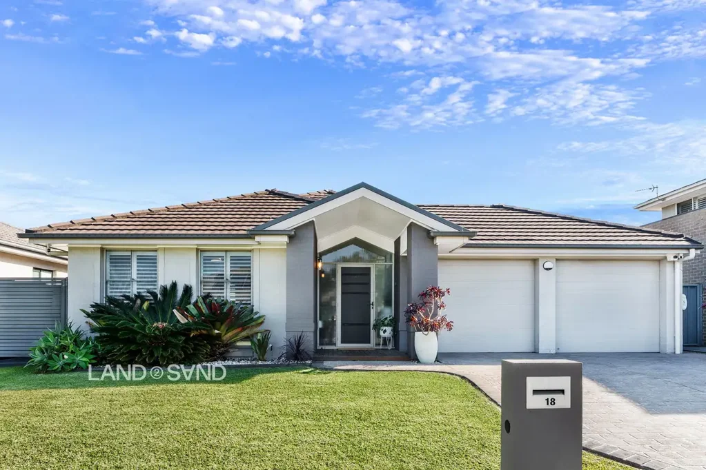 18 Athanlin Avenue, Haywards Bay, NSW 2530