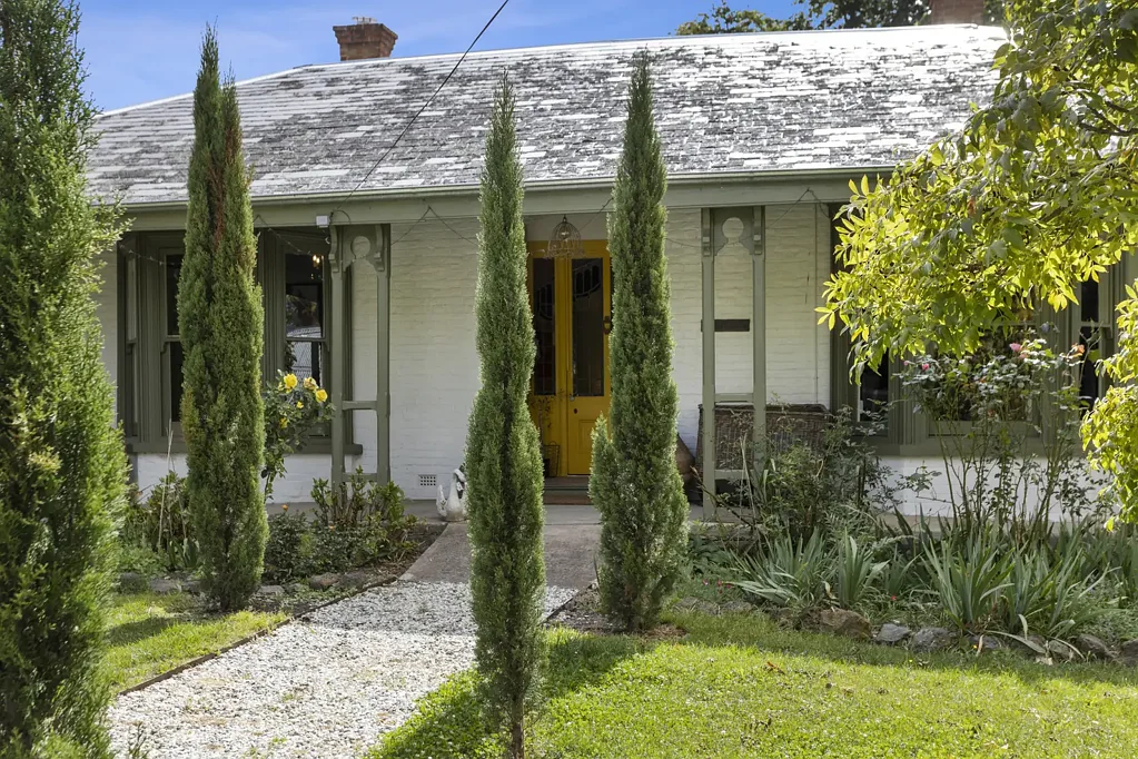 Clunes 4房  The Vicarage – A French-Inspired Landmark in the Heart of Clunes