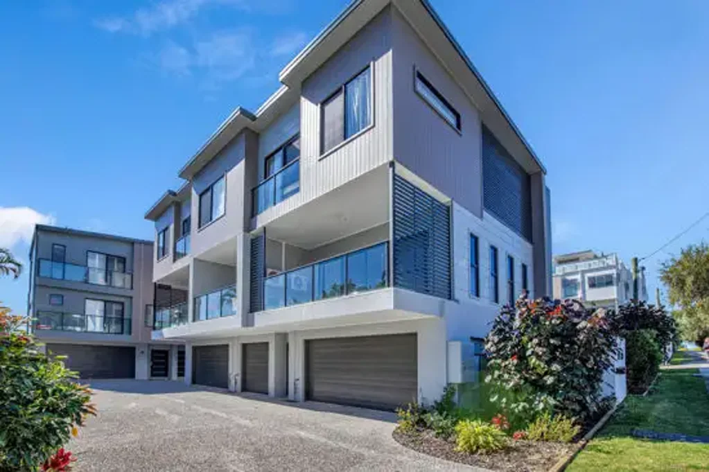 Southport 4房  Spacious 4-Bedroom Townhouse in Prime Southport Location